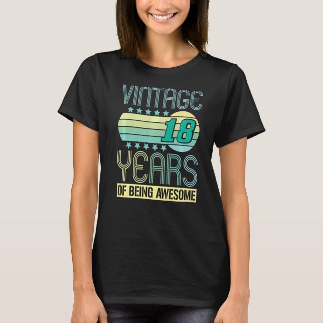 18 år gammal 18:e födelsedagen 8 t shirt (Framsida)