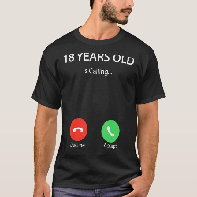 18 år gammal kallas Cute Lycklig 18:e födelsedagen T Shirt (Framsida)