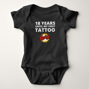 18 år till min första tatuering Cute Funny Humous T Shirt