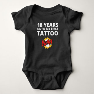 18 år till min första tatuering Cute Funny Humous T Shirt