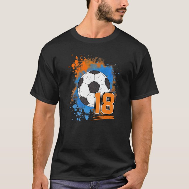 18:e födelsedag 18 år gammal fotboja t shirt (Framsida)