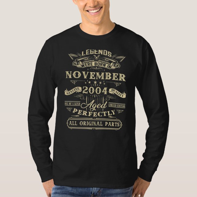 18:e födelsedagsljud född i november 2004 18 år t shirt (Framsida)