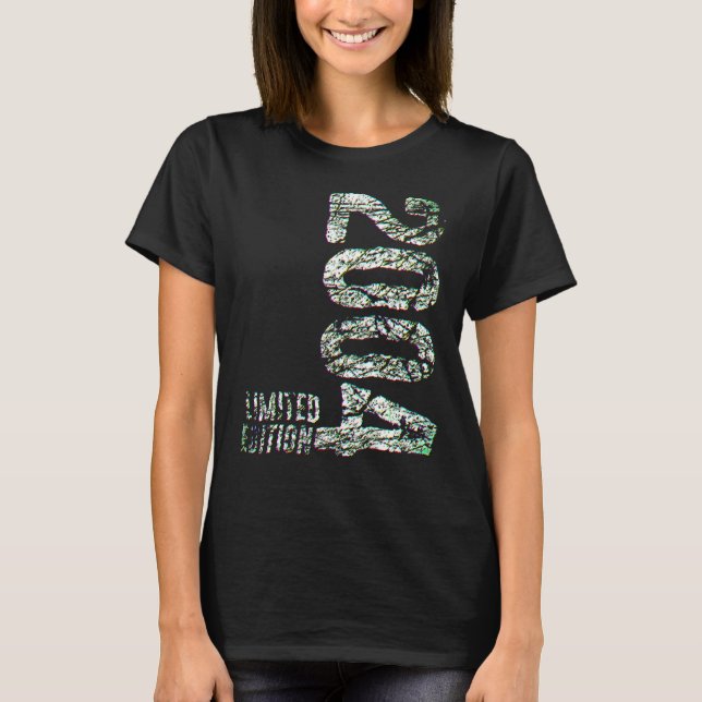 18th Birthday Boys Girls 18 Years Bday   Year 2004 T Shirt (Framsida)