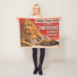 1913. En man med Lejon Head Reading Shakespeare. Fleecefilt