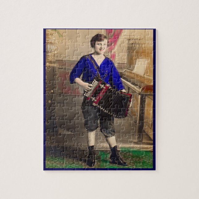 1920-talets unga dam-akordionist RPPC Pussel (Vertikal)