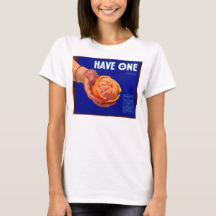 1940-talet har en låda-orange t shirt