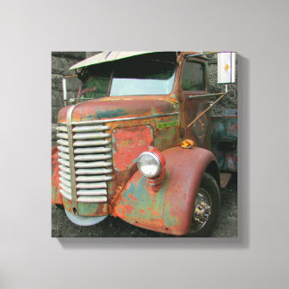 1947 Diamond T Wreck Canvastryck