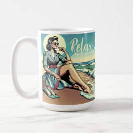 1950:s Retro Woman Sitta vid stranden Kaffemugg