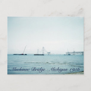 1956 Byggnad av Mackinac Bridge Michigan Vykort