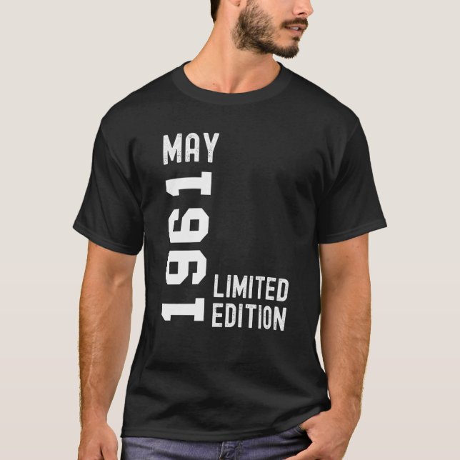 1961 maj Grattis på födelsedagen Party T Shirt (Framsida)