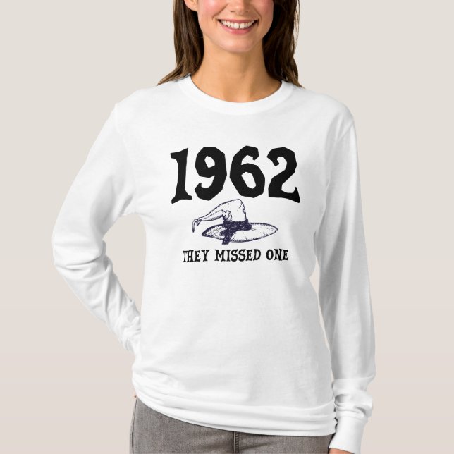 1962 De missade en Salem häxa Halloween  T Shirt (Framsida)