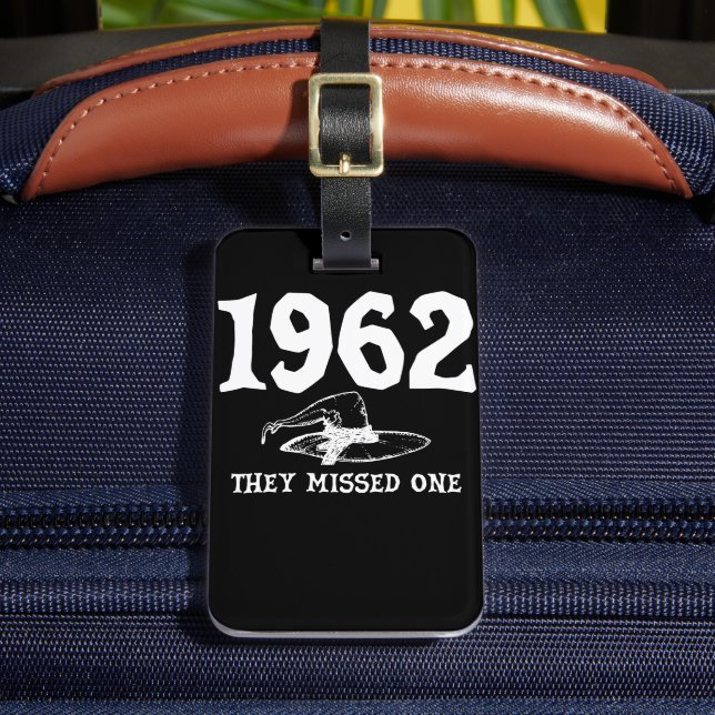 1962 missade de en Salem Witch Halloween Bagagebricka (Framsida Insitu 2)