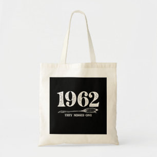 1962 missade de en Salem Witch Halloween Tygkasse