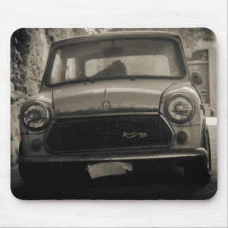 1975 Old Mini Cooper 1300 Mouse pad Musmatta