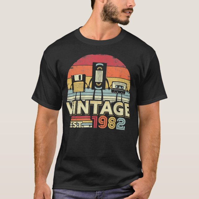 1982-årsjubileum , musik, tech humor t shirt (Framsida)