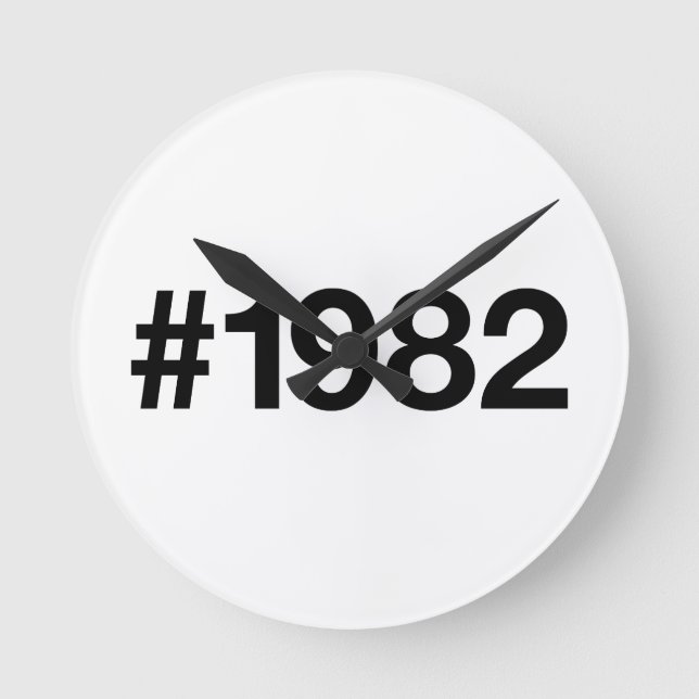 1982 Hashtag 43 Födelsedag Rund Klocka (Framsida)