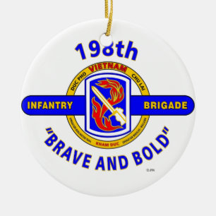 198TH INFANTERIBRIGAD "INDIANKRIGARE OCH SÄTTA EN JULGRANSPRYDNAD KERAMIK