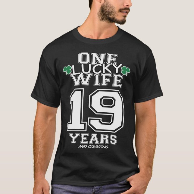 19 års Lucky Maka St Patrick-Day-årsdag T Shirt (Framsida)