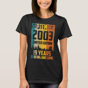 19:e födelsedagen 19 år Fantastisk sedan september T Shirt