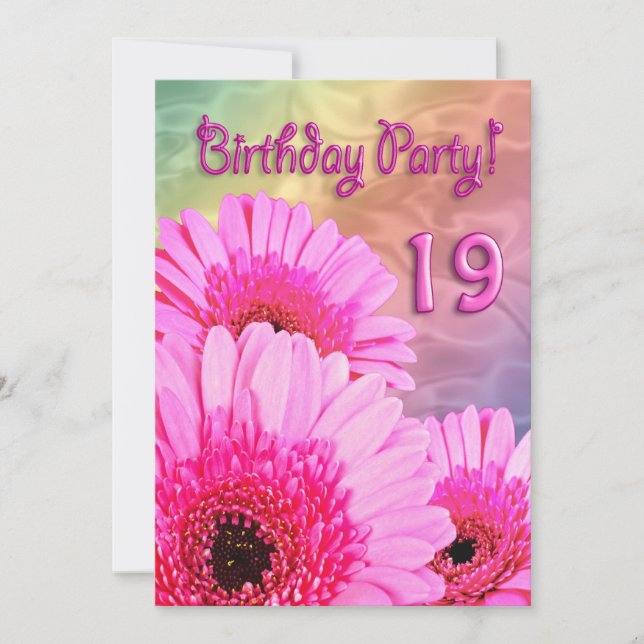 19:e Födelsedagsfest inbjudan med rosa blommor (Framsida)