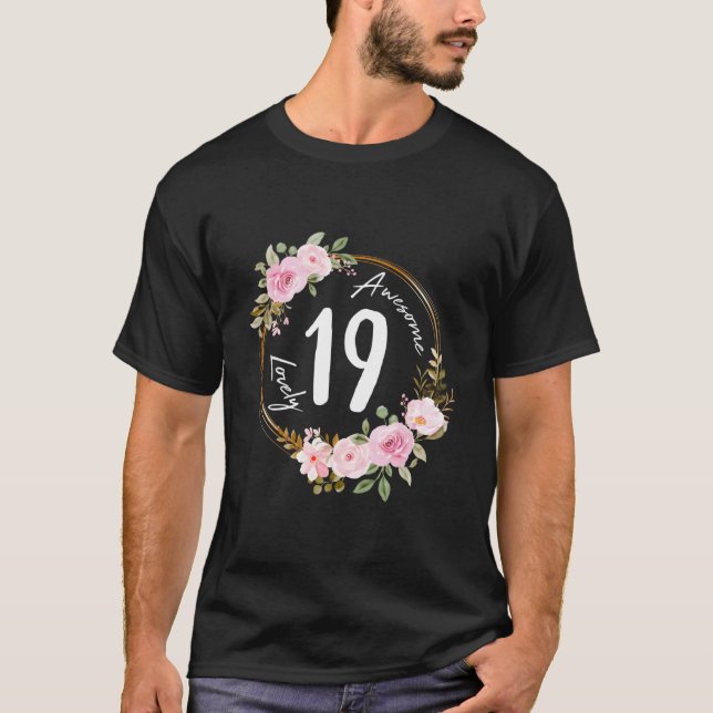 19 Floral Wreath Summer Flower T Shirt (Framsida)