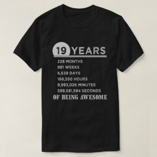 19th Födelsedagskjorta 19 år gammala årsdaggåv T Shirt