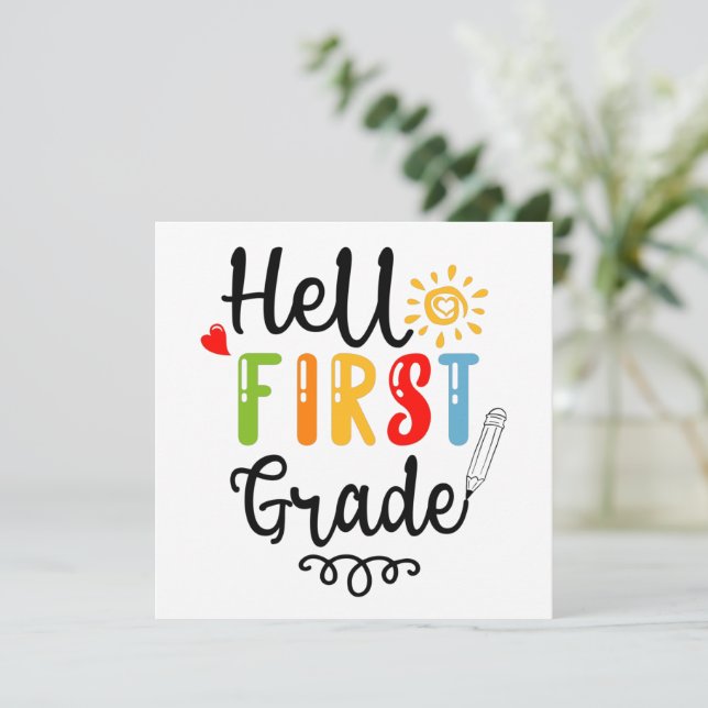 1/2- Hej Första Klass Shirt, första Klass Student Inbjudningar (Stående Fram)