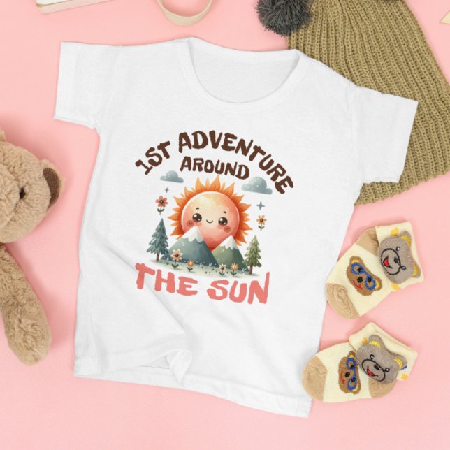 1:a äventyret runt solen födelsedag t shirt (Skapare uppladdad)
