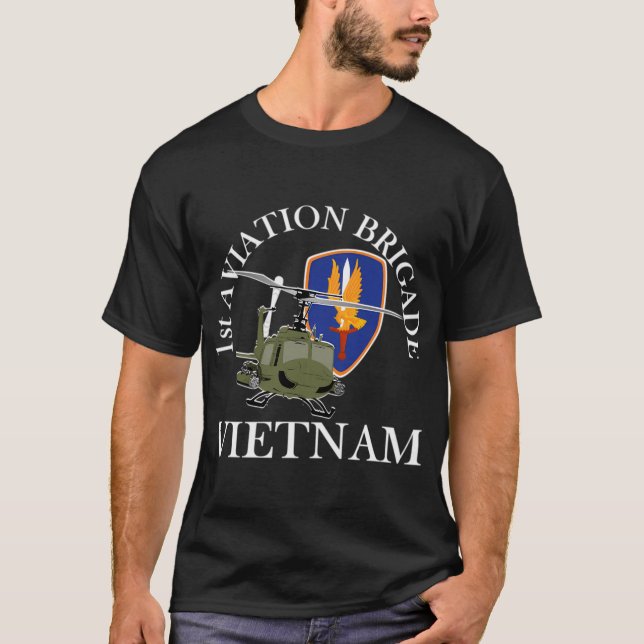 1:a brigaden inom luftfarten Vietnam Veteran Golde T Shirt (Framsida)