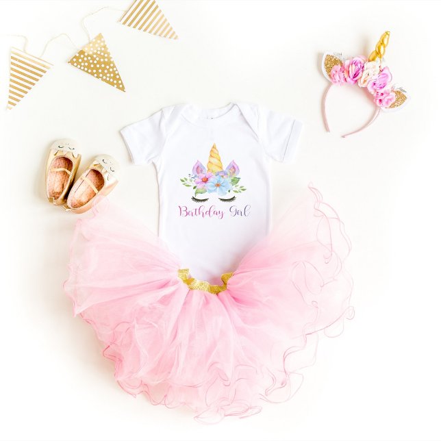 1:a födelsedag: Blommigten Magic Unicorn T Shirt (Skapare uppladdad)