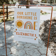 1:a födelsedag: regnbåge med vattenfärg och Sol Vä