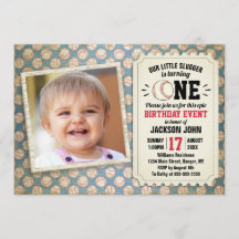 1:a födelsedag Slugger-foto i basket