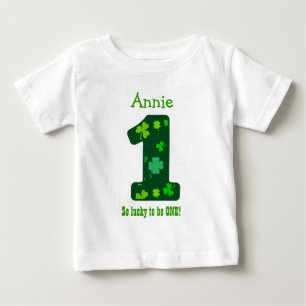 1:a födelsedagsflickans Shamrock-nummer eget namn  T-shirt