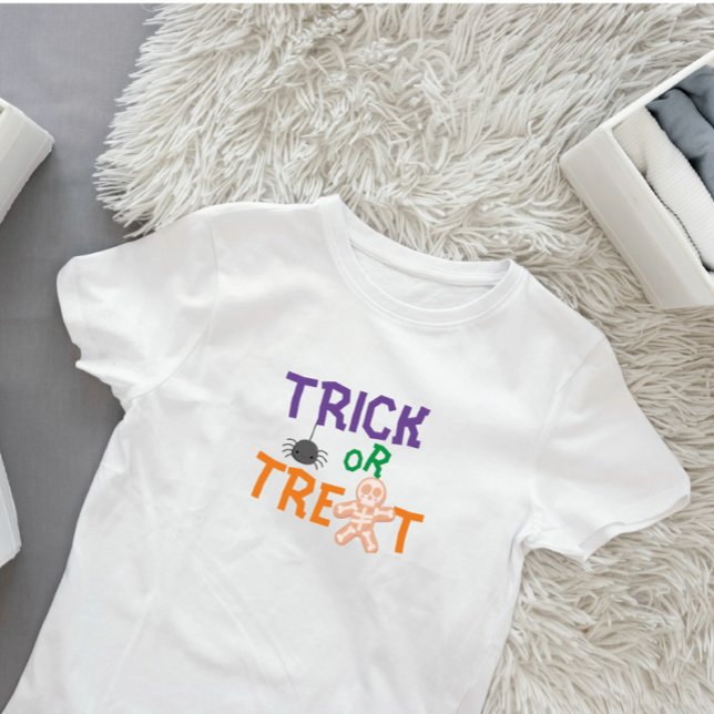 1:a Halloween Cute Bus eller godis T Shirt (Trick or Treat, Halloween baby 1st Halloween, )