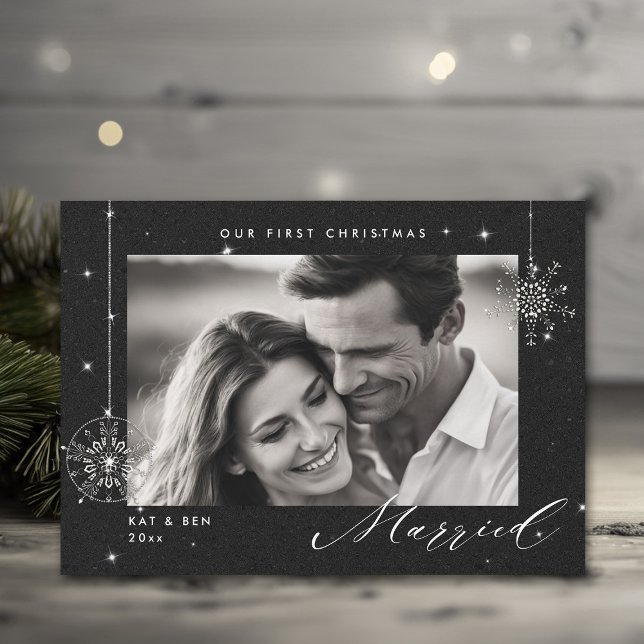 1:a Julmarin svart sparkles Modern Foto Julkort (christmas card first married couple black glitter sparkle modern minimalist snowflake winter wonder)