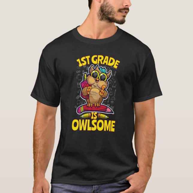 1:a klass är fantastisk tillbaka till skolan uggla t shirt (Framsida)