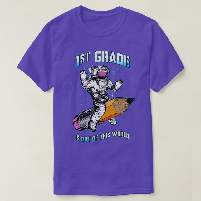 1:a Klass är ur denna världsastronaut tillbaka til T Shirt (Design framsida)