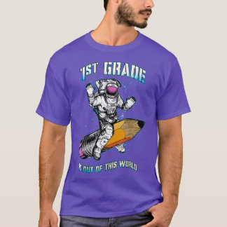 1:a Klass är ur denna världsastronaut tillbaka til T Shirt