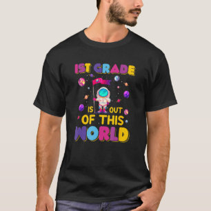 1:a Klass är ur denna världsutastronaut T Shirt