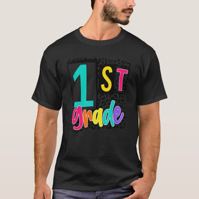 1:a Klass Leopard Teacher 1st Klass Leopard 2022 T Shirt (Framsida)