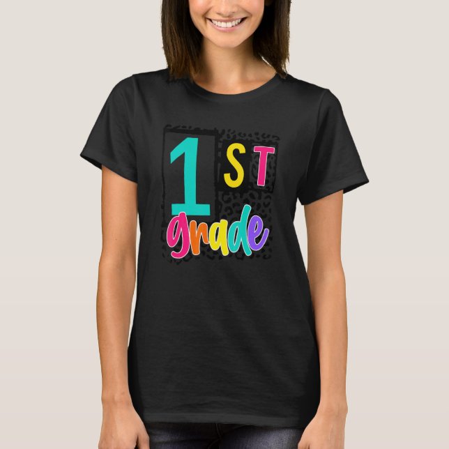 1:a Klass Leopard Teacher 1st Klass Leopard 2022 T Shirt (Framsida)