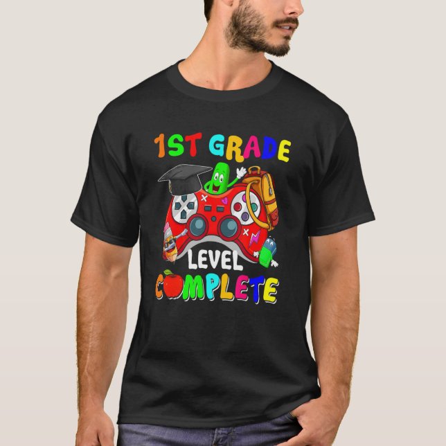 1:a klassens spelkontroller för spelare t shirt (Framsida)