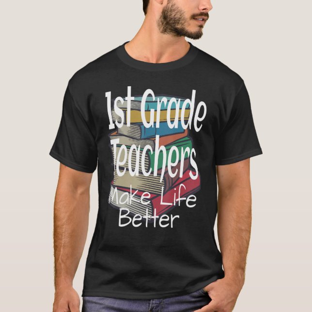 1:a läraren i Klass gör lärarutbildningen bättre T Shirt (Framsida)