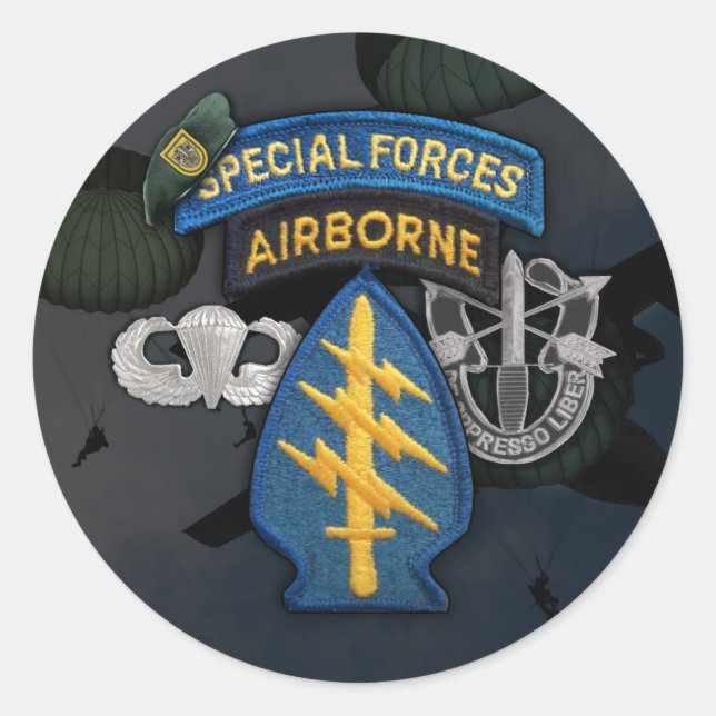 1:a Speciella styrkorna Grönt Berets Group Sticker Runt Klistermärke (Framsida)