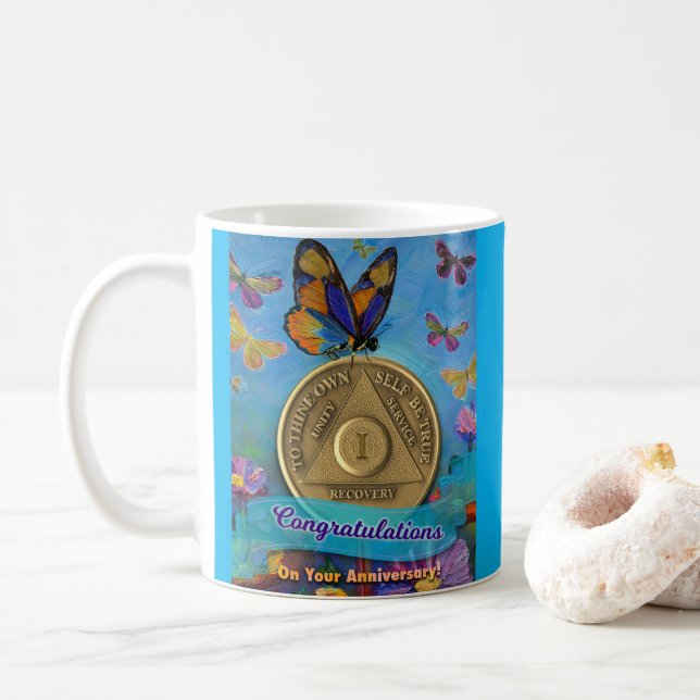 1 Års AA Mynt Grattis Fjärilar Kaffemugg (Med munk)