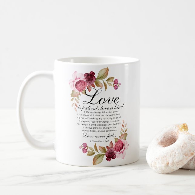 1 Corinthians 13:4-8 Kärlek är bibel för Blommigt  Kaffemugg (Med munk)