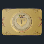 1:e/50:e Bröllop-årsdagen Golden Badrumsmatta<br><div class="desc">Hur speciellt är det, som en underbar badmatt för att hedra er första eller femtionde bröllop-årsdag med en hjärtsymbol och medallionstext?! Golden ochre med ornate hjärtgrafik, för en liten romantisk aning. Om du vill ha en anpassning eller illustration som bara är till för dig, så säg mig och jag får...</div>