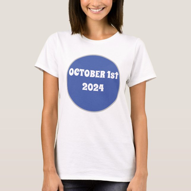 1 oktober 2024 t shirt (Framsida)