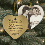 1 Photo ANY-årsjubileum Cheers Black & Guld Heart Julgransprydnad Keramik<br><div class="desc">Cheers och Lycklig-årsdagen! fira varje år bröllop-årsdagen med en anpassningsbar fotosvart och guld hjärtformad keramisk ornament. Bild, antalet år, parets namn och giftermål-datum på den här mallen är alla enkla att anpassa. Utformningen har en guld faux-bakgrund med borstad metall, vintage art deco stil-typografi, elegant-skriptcalligrafi och ett foto efter eget val....</div>