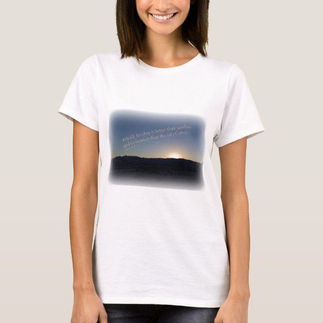 1 Samuel 15:22 Sunset White Gräns Tee Shirt (Framsida)